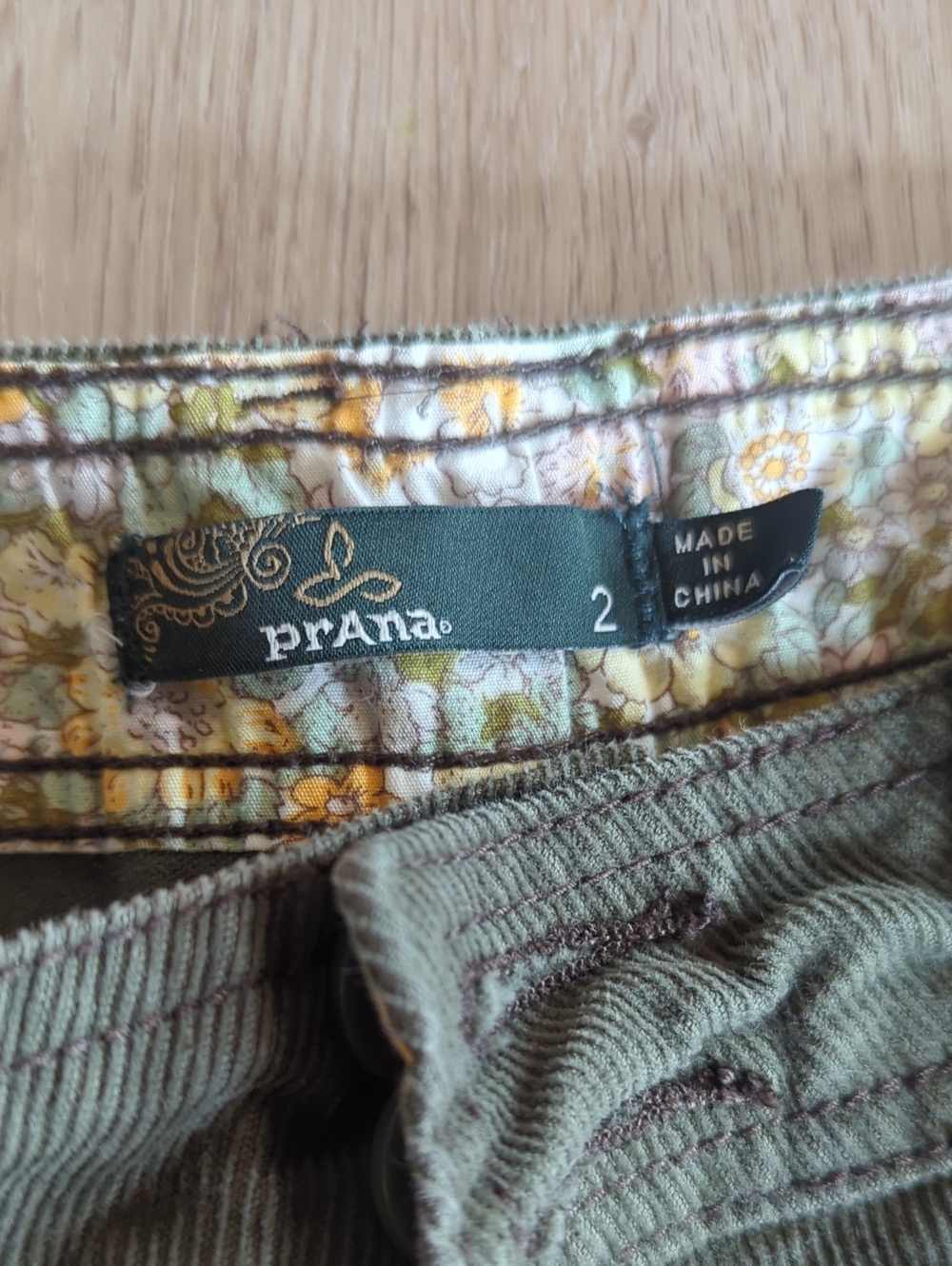 Prana Olive Green Women’s Cargo-Style Shorts - Picture 2 of 5